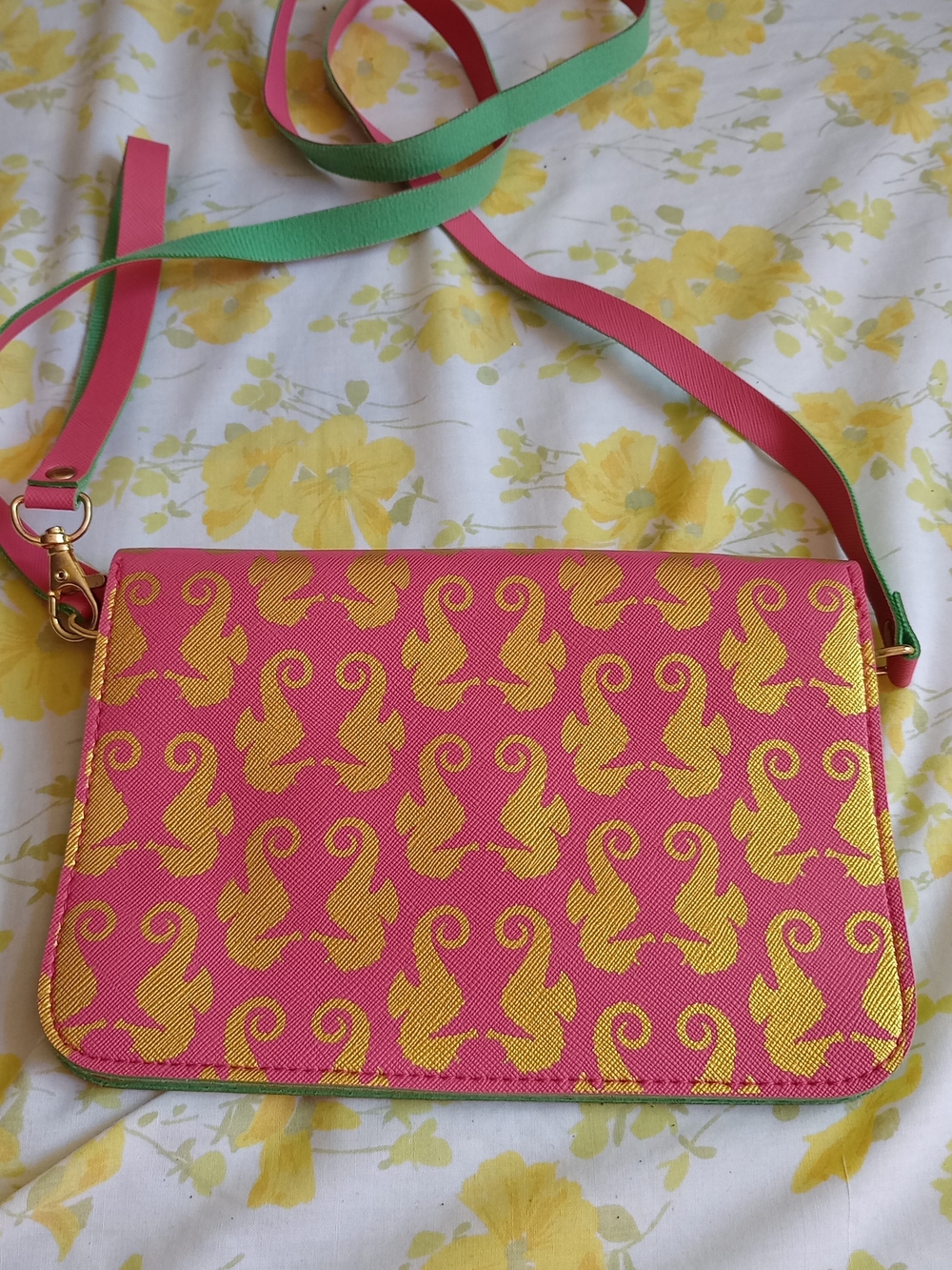 Pink & Gold Seahorse Pattern Crossbody Bag with Green-Trim Strap - Picture 2 of 6